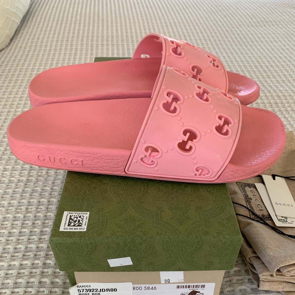 WOMENS GUCCI SLIDES